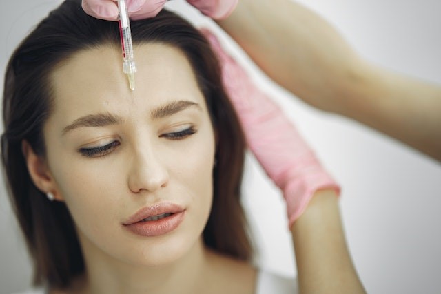 Botox Treatments Versus Facelift Procedures – 5 Differences